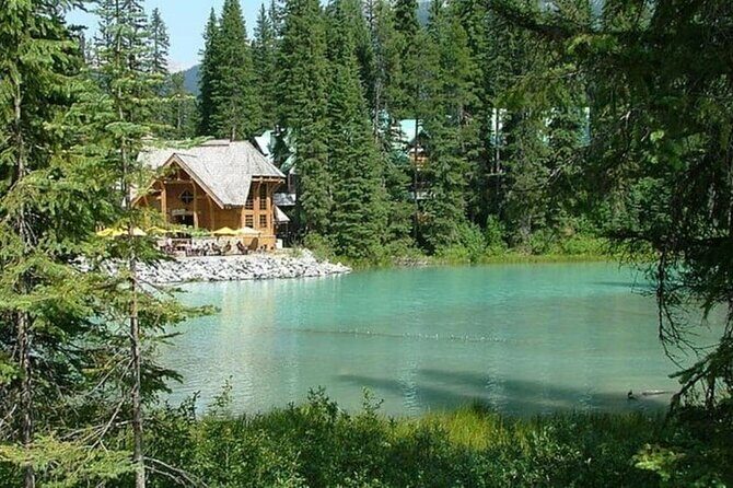 Lake Louise, Moraine, Emerald, Johnston Canyon and Banff Town - Transportation and Group Size