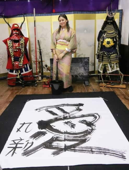 Learning Shodo with a kimono and Trying Samurai Calligraphy - What Travelers Say