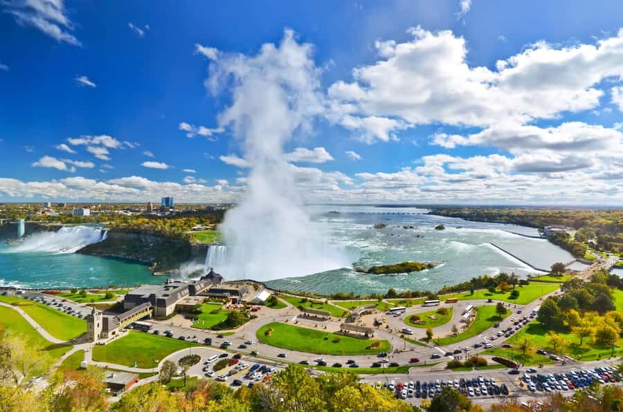 Luxury Day Trip: Niagara on the Lake, Wine & Falls - What We Love About This Tour