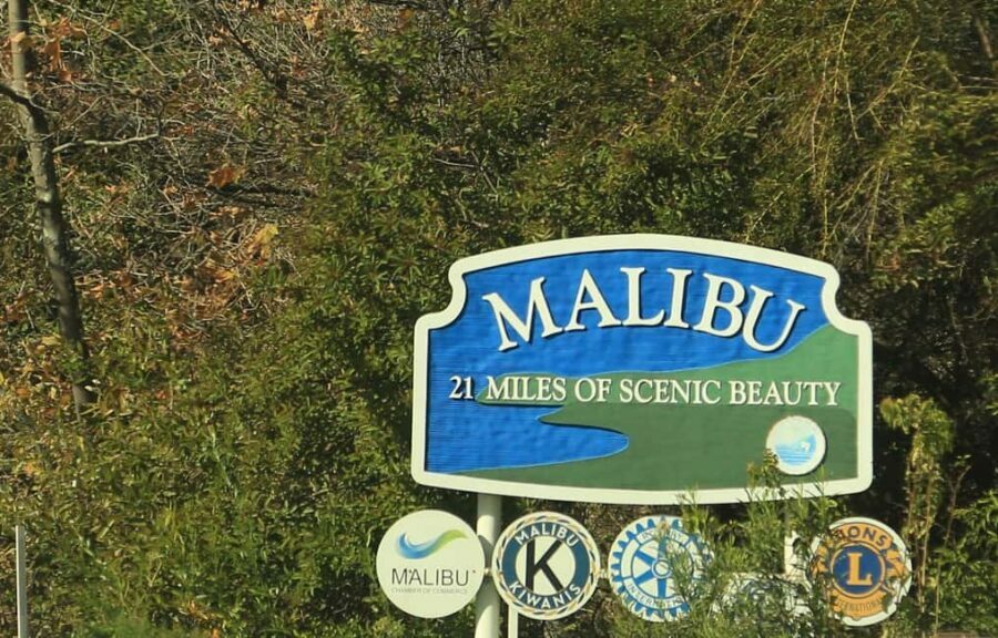 Malibu: Celebrity Homes, Beaches & History Tour - Celebrity Homes and Filming Locations
