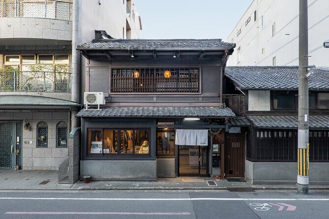 Men's Kimono Lesson and Shopping in Kyoto - The Value of a Short but Rich Experience
