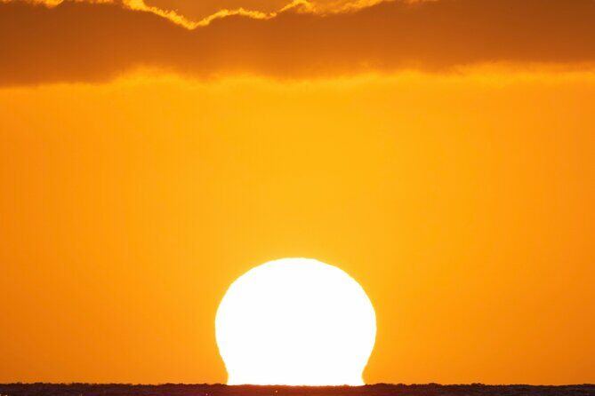 Moanas Luxury semi-private Sunset Cruise on Nalu - The Experience: What to Expect on the Water