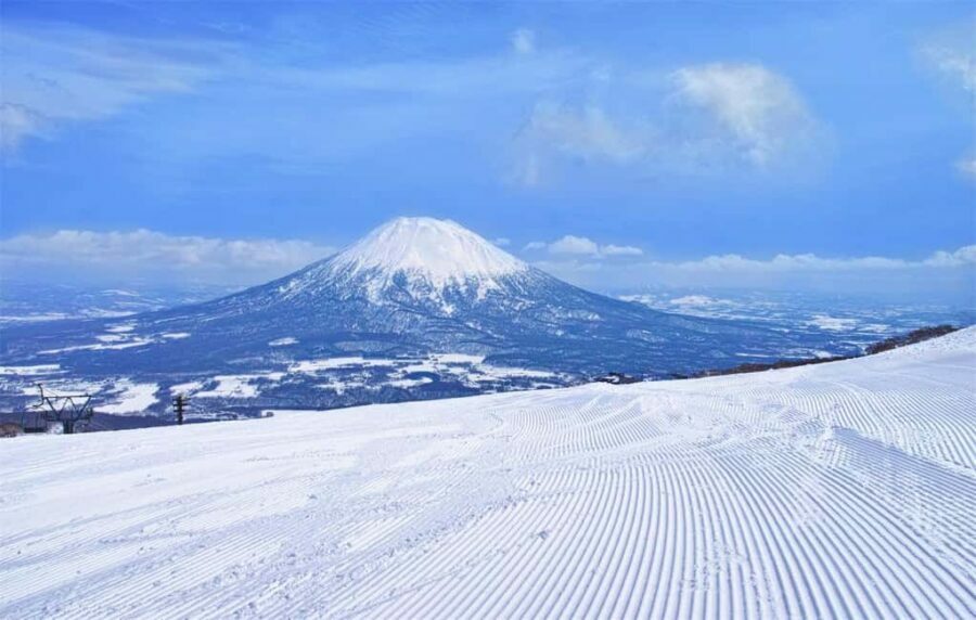 Mt. Fuji Skiing Experience- YETI Ski Resort & Onsen Day Trip - What Makes This Tour Stand Out?