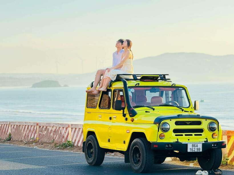Mui Ne Group tour: Sunrise or Sunset Jeep Tour Sand Dunes - Sand Dunes: White and Red