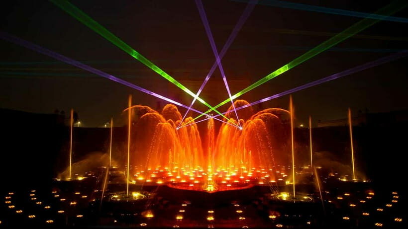 New Delhi: Akshardham Exhibition, Light & Water Show Tour - Who Should Consider This Tour?