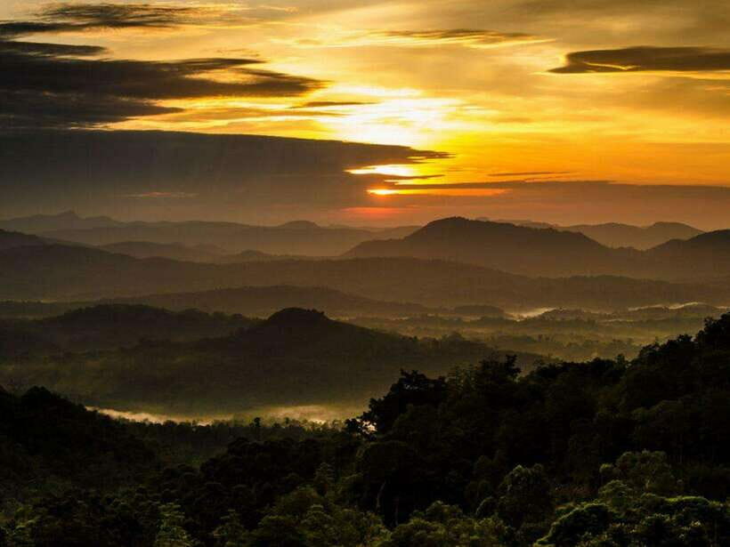 Nuwara Eliya to Summit Bliss: Adams Peak Overnight Hike - The Logistics and What’s Included