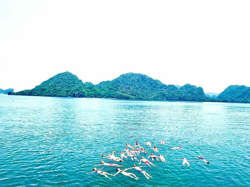 o Cát Bà : 1Day Kayaking,Swimming,Cycling,Snorkeling,Lunch - The Value of This Tour