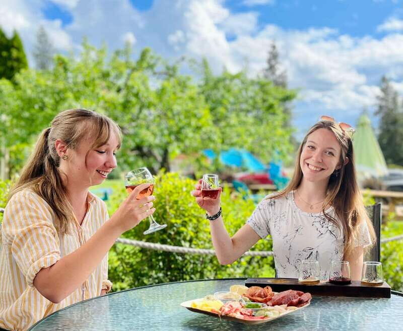 Okanagan Bee Tour, Wine Tasting and Lunch at Kelowna Winery - The Guided Tour: Bees, Gardens, and the Farm