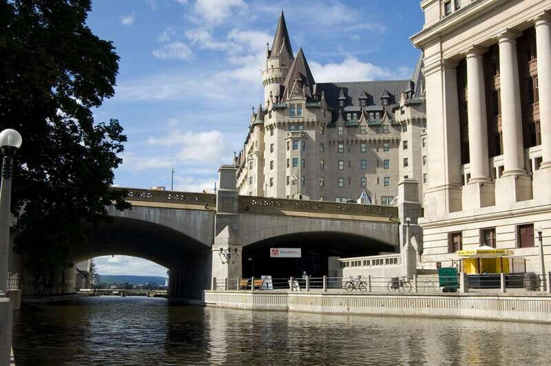 Ottawa: Guided Bike Tour through Ottawa and Gatineau - What Makes This Tour Stand Out