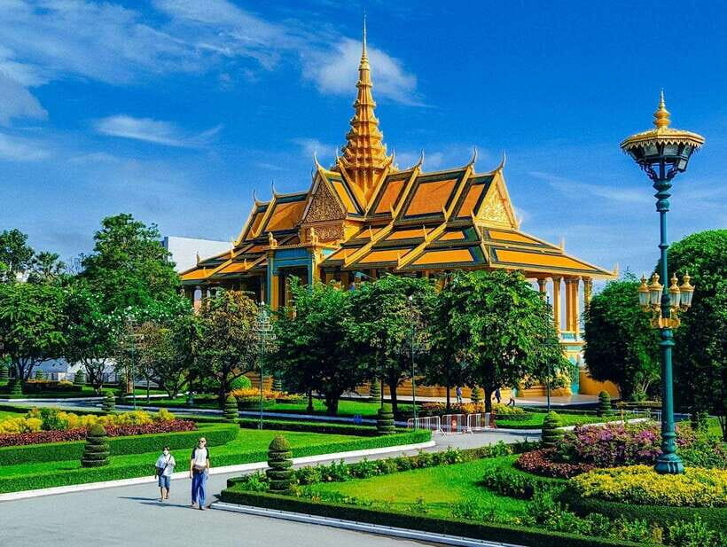 Phnom Penh Full Day Private Tour with All Admission Tickets - Transportation, Cost, and Overall Value