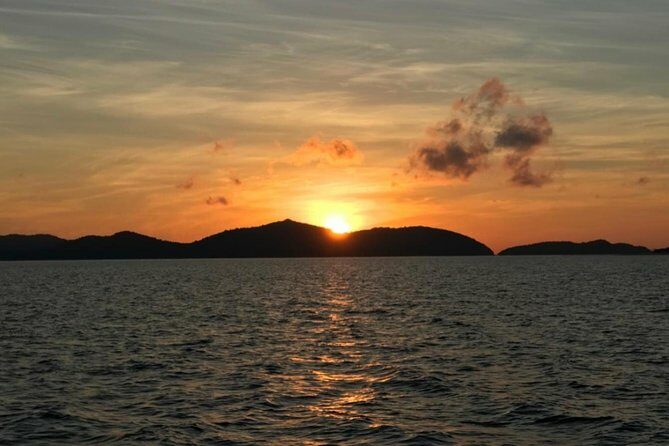 Private Phi Phi Early Bird Premium Tour - The Journey by Speedboat