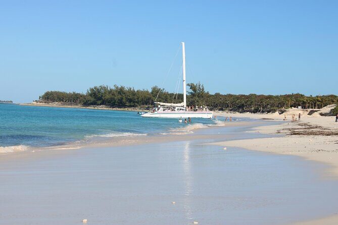 Private speed boat beach and bar hopping visiting Rose island - Why This Tour Is a Good Fit