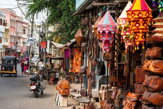 Private Udaipur Shopping Tour with Pickup & Drop-off - What to Expect from the Private Transportation