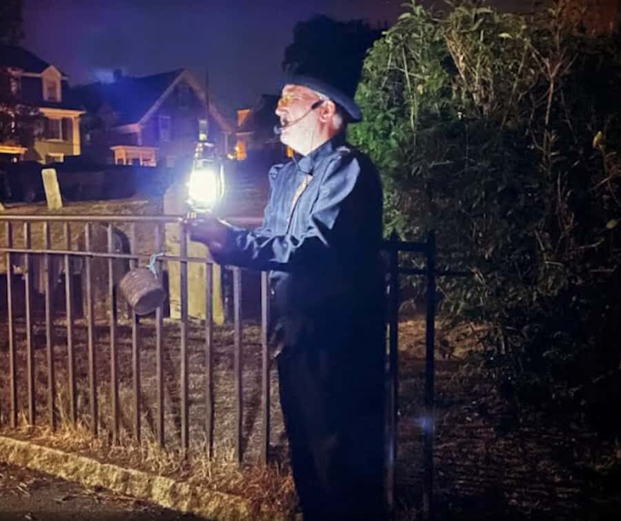 Salem, Massachusetts: Haunted Footsteps Ghost Tour - Who Will Enjoy This Tour?