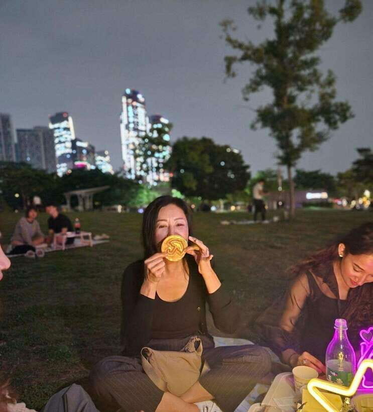 Seoul: Han River Night Picnic & Games with Cruise - What Reviewers Say About the Tour