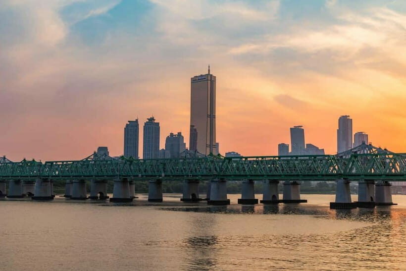 Seoul: Han River Sunset Bike Tour with Rainbow Fountain Show - Why You Should Consider This Tour