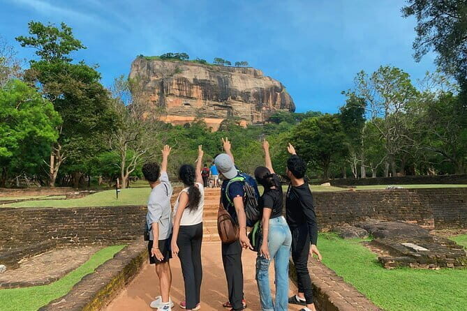 Sigiriya Rock Climb, Village Tour+Cooking Class & Elephant Safari - Who Will This Tour Suit?