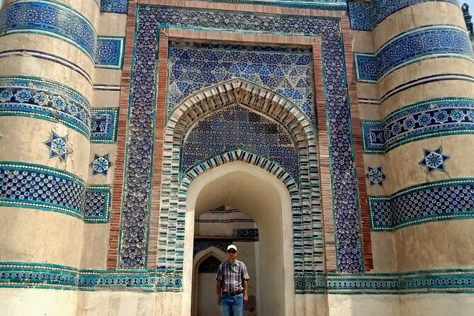Southern Pakistan Indus Valleys Tour - Sufi Spirit at Lal Shahbaz Qalandar Shrine