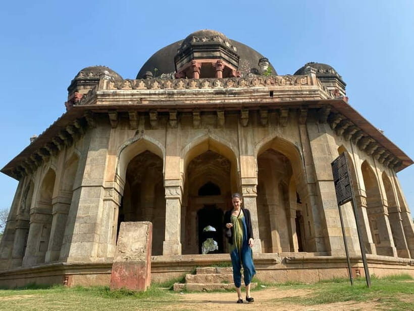 Street Art Walk & Lodhi Gardens with Chai & Food - A Break for Chai and Snacks