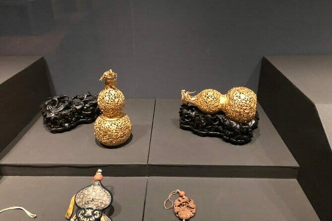 Taipei National Palace Museum Guided Tour - The Highlights of the Museum Itself
