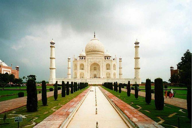 Taj Mahal Tour same day Gatimaan Express - Delhi-Agra Train tour - The Itinerary in Detail