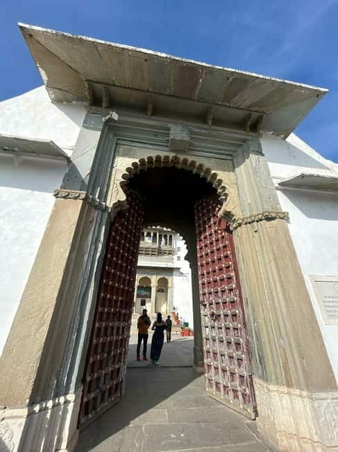 Udaipur: Sajjangarh Monsoon Palace Day Trip with Tickets - The Experience from a Traveler’s Perspective