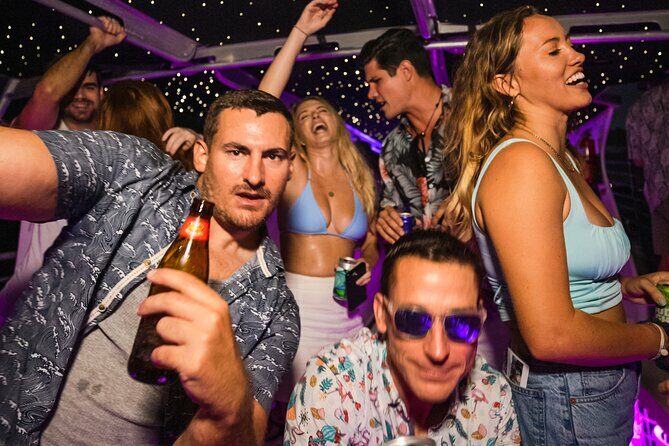 Waikiki Friday Fireworks Party Cruise with Live DJ & Full Bar - Detailed Breakdown of the Itinerary