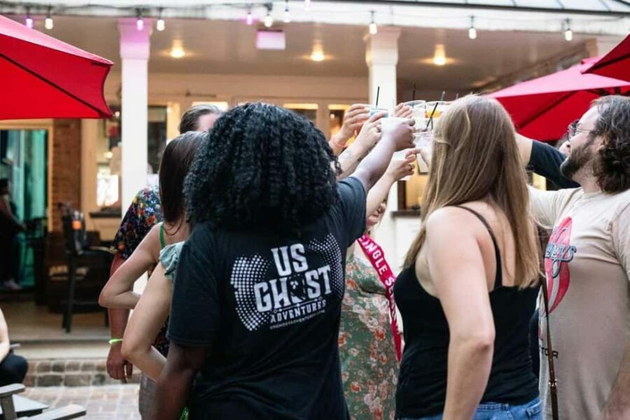 Waikiki Ghosts Boos and Booze Haunted Pub Crawl - The Value of the Tour