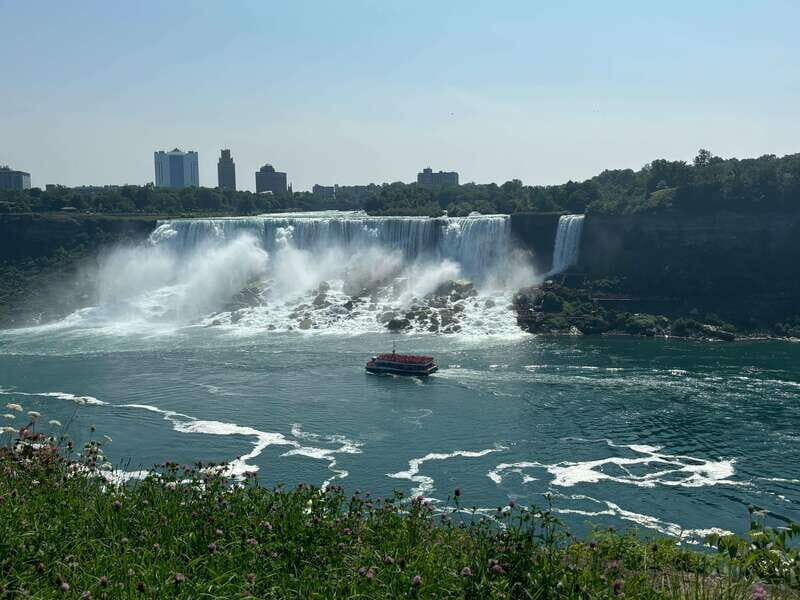 Walking Tour of Niagara Falls Canada and Hornblower Boat - Who Should Consider This Tour?