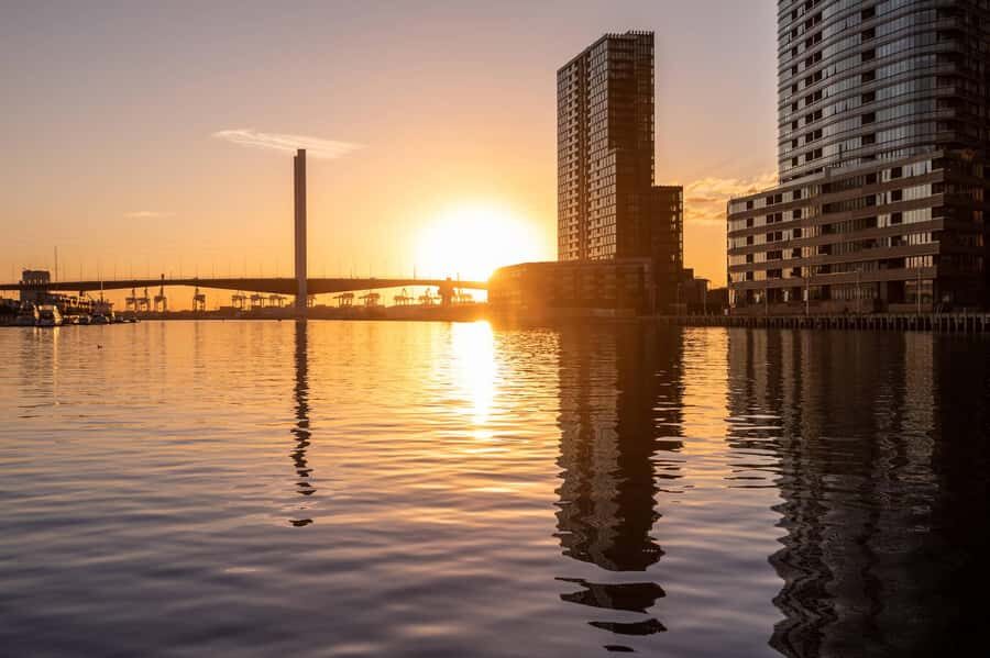 Yarra River: 1.5-Hour Scenic Sunset Public Cruise - What to Expect During the Cruise