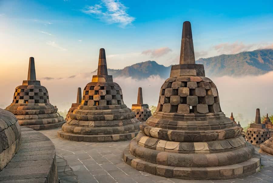 Yogyakarta: Borobudur climb up and Prambanan Temple Tour - The Itinerary Breakdown
