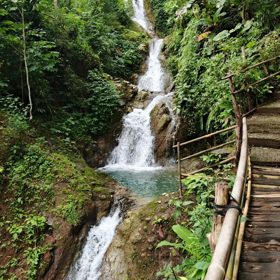 Yogyakarta: Hidden Paradise of Yogyakarta Waterfall & Swim - What the Tour Includes and Practical Tips