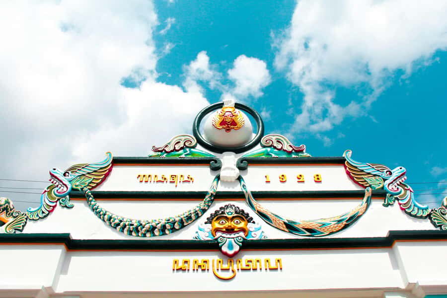 Yogyakarta : Walking Tour and Food Tasting inside Palace - Practical Details and What to Expect