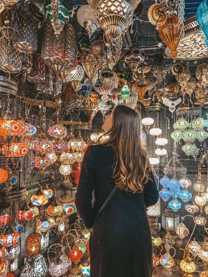 Delhi: Personalized Shopping Tour with Female Expert - The Sum Up