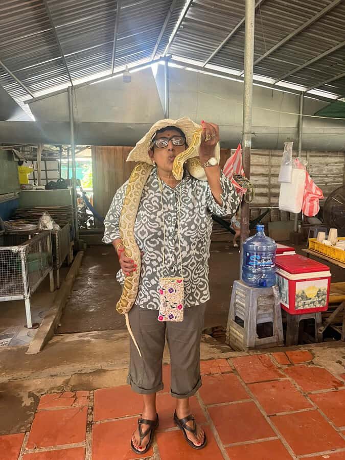 Ho Chi Minh City: Cu Chi Tunnels & Mekong Delta Day Trip - Starting the Day: From Ho Chi Minh City to Cu Chi Tunnels