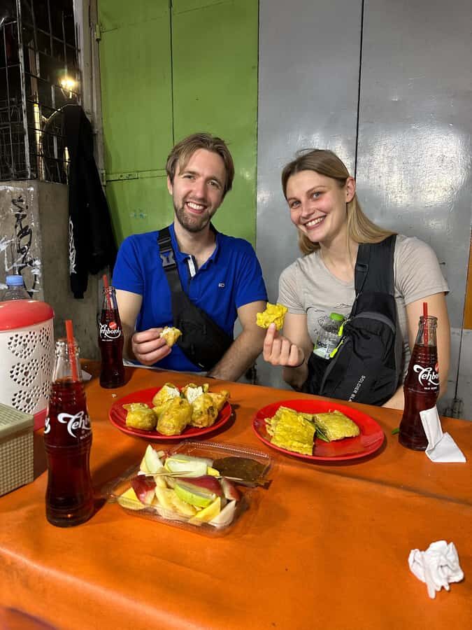 Jakarta: Night Walking Tour with Snacks and Dinner - Detailed Review of the Jakarta Night Walking Tour