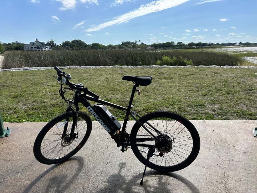 Kissimmee: 4-Hour Electric Mountain Bike Lakefront Tour - Riding Experience and Equipment