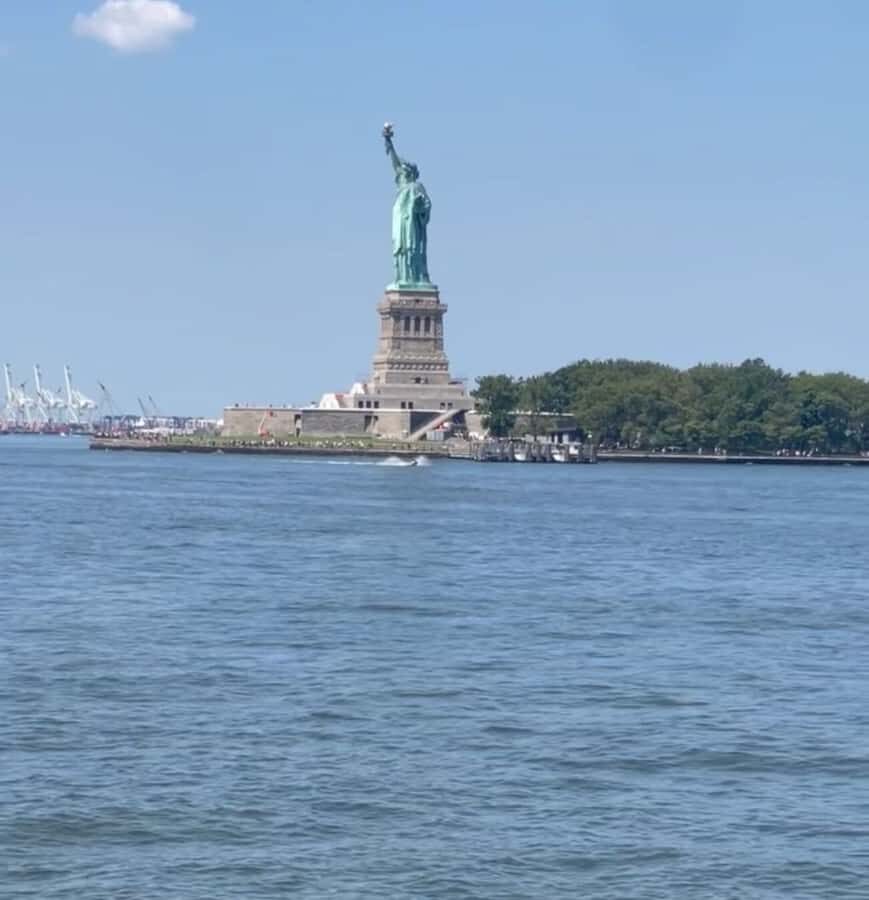 NYC:Statue Of Liberty & Eliss Island Tour With Hotel Pick-Up - An Overview of the Tour Experience