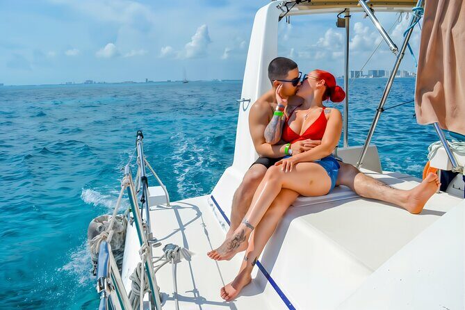 Splendid Isla Mujeres Catamaran: drinks and fun all day! - What’s Included and What Costs Extra?